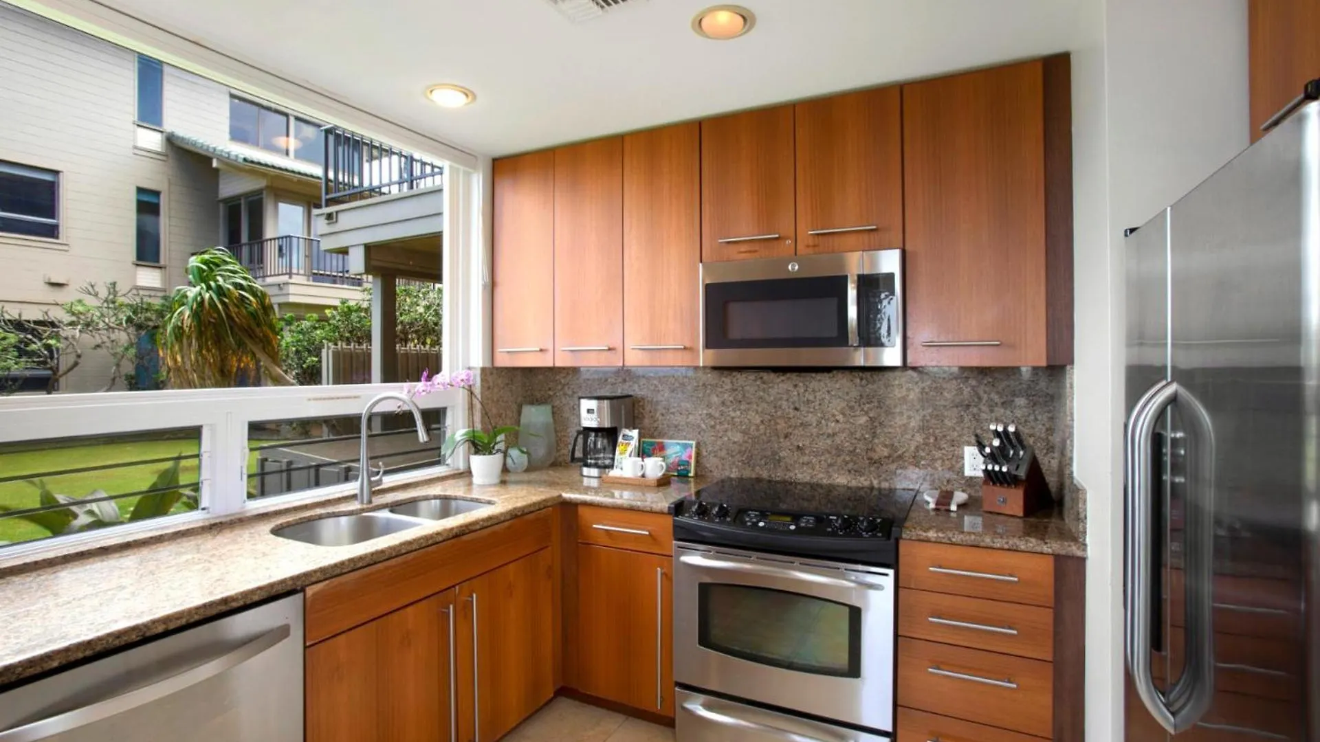 Spacious 4-Bedroom Kapalua Bay Collection - Multi Unit Listing - Same Floor - Ocean Views - 2 Free Rental Cars Kbv-31G432B2
